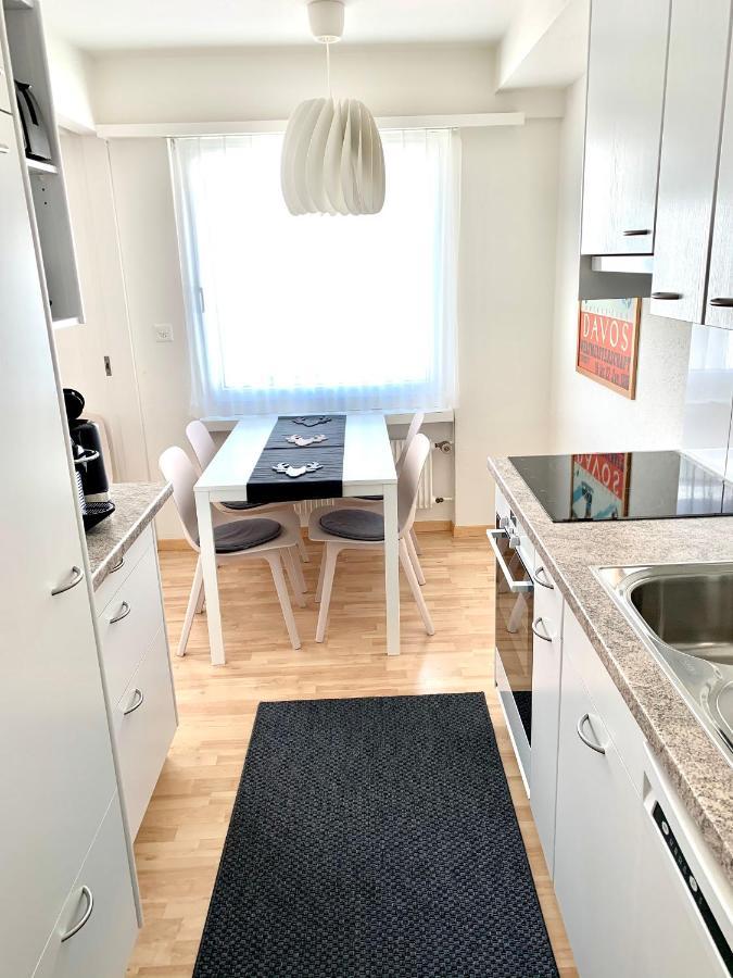 Apartamento Bolgen - Close To Everything! Bolgen, Jakobshorn, Bus Stop, Train Station, Supermarket, School, Rentals, Restaurants And More! *